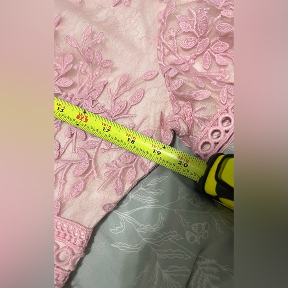 Ivy City Co Pink Lace Midi Dress - Picture 6 of 6